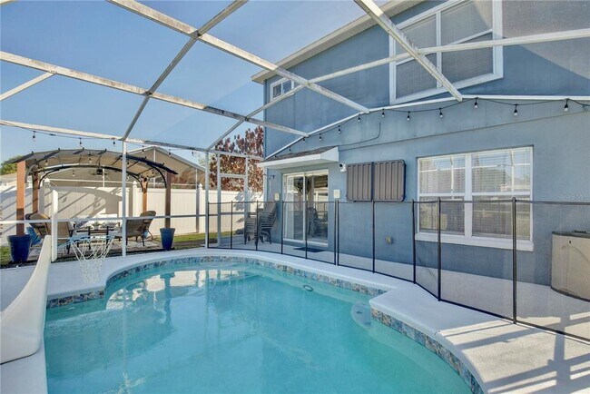 Building Photo - 2115 Heathwood Cir