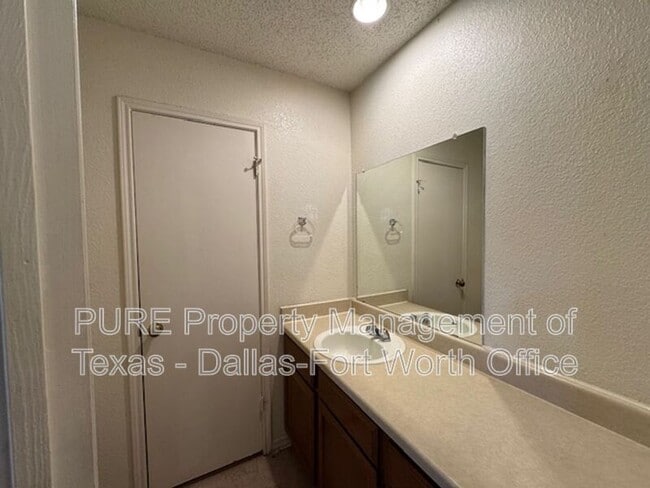 Building Photo - 741 Berkley Plaza