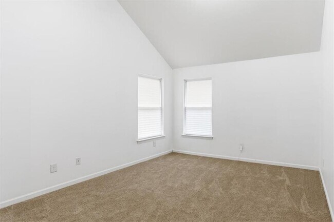 Building Photo - 345 Oxnard Cir SW