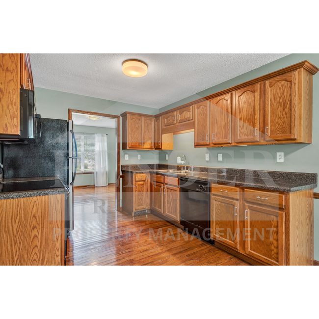 Building Photo - REDUCED!!! BEAUTIFUL HOME