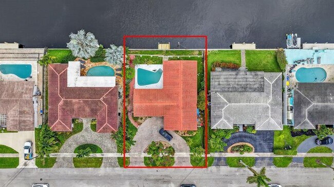 Primary Photo - 1460 NE 57th Ct