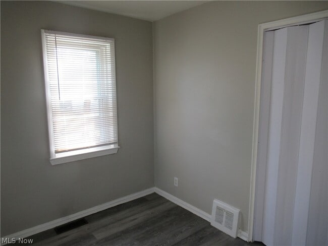 Building Photo - 4413 W 187th St