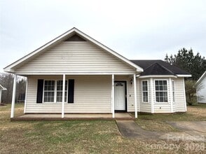 Building Photo - 3214 Atlas Dr