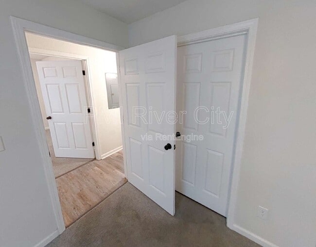 Building Photo - 1358 Prince St