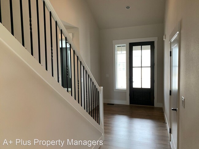Building Photo - 5 br, 3.5 bath House - 7156 N Hourglass Dr