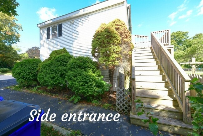 Building Photo - 65 Pleasant St