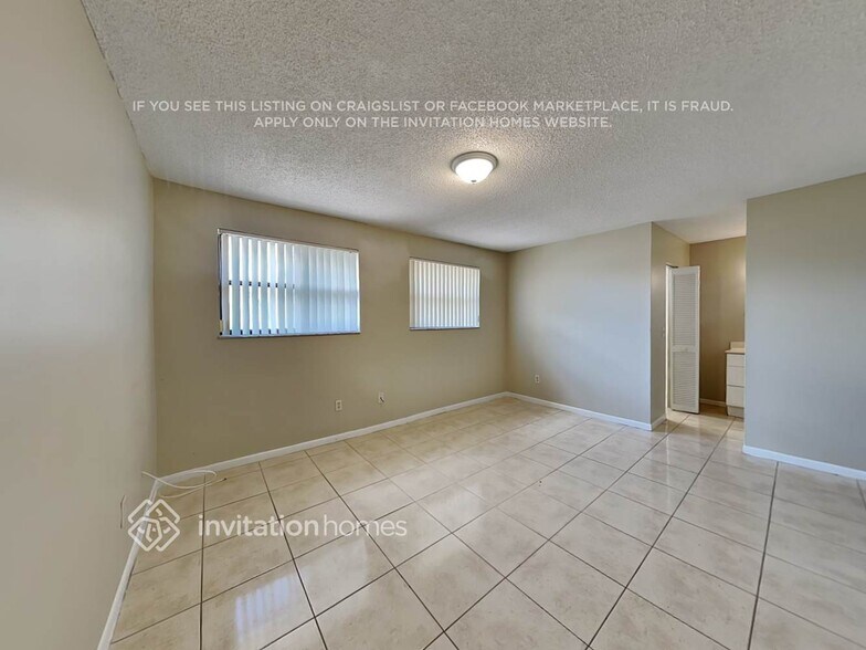 Building Photo - 15520 Briarwood Manor