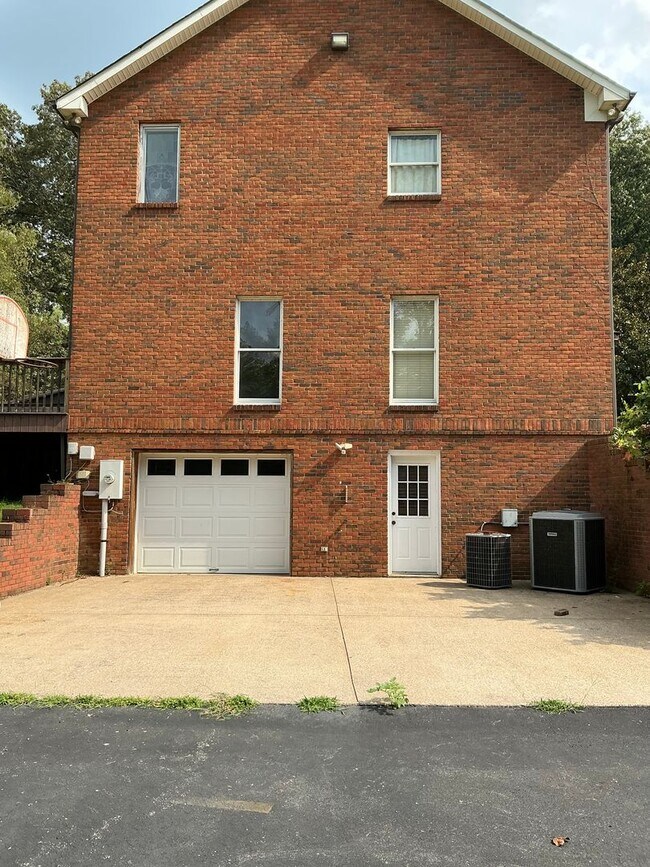 Building Photo - 735 Wiley Brown Rd