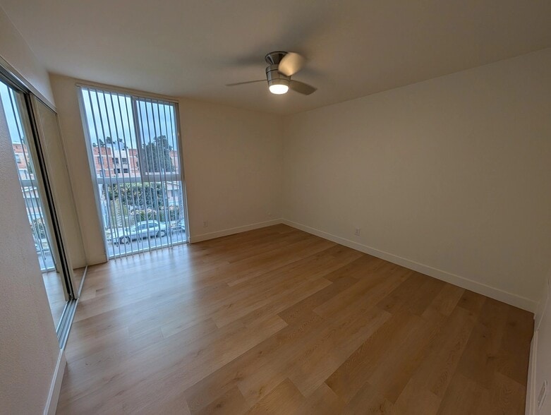 Building Photo - 3900 1st St