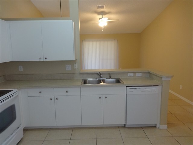 Building Photo - 1308 Auburn Lakes Dr
