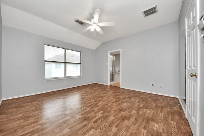 Building Photo - 16526 Cairngrove Ln