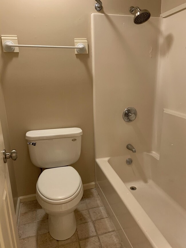 Building Photo - 438 Olympia Dr