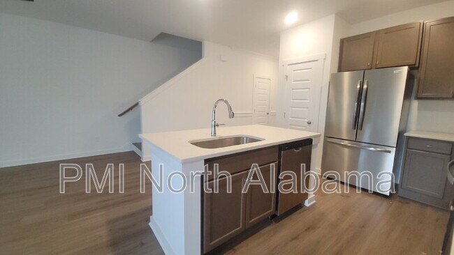 Building Photo - 7582 Discovery Pt Dr NW