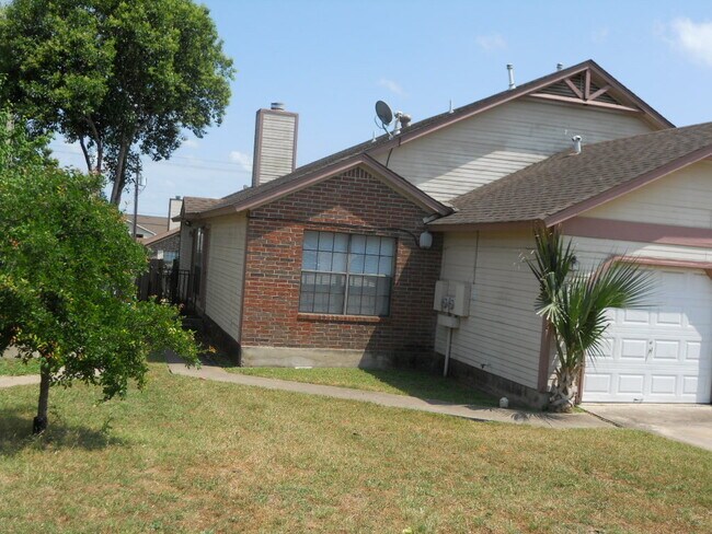 Building Photo - 9403 Kempler Dr