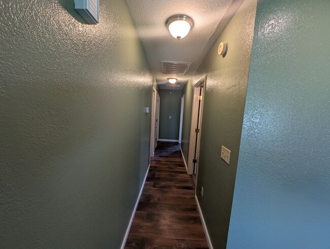 Building Photo - 3 Bedroom House in the Pernie Trail Park N...