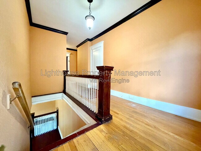 Building Photo - 49 Prospect Ave NE