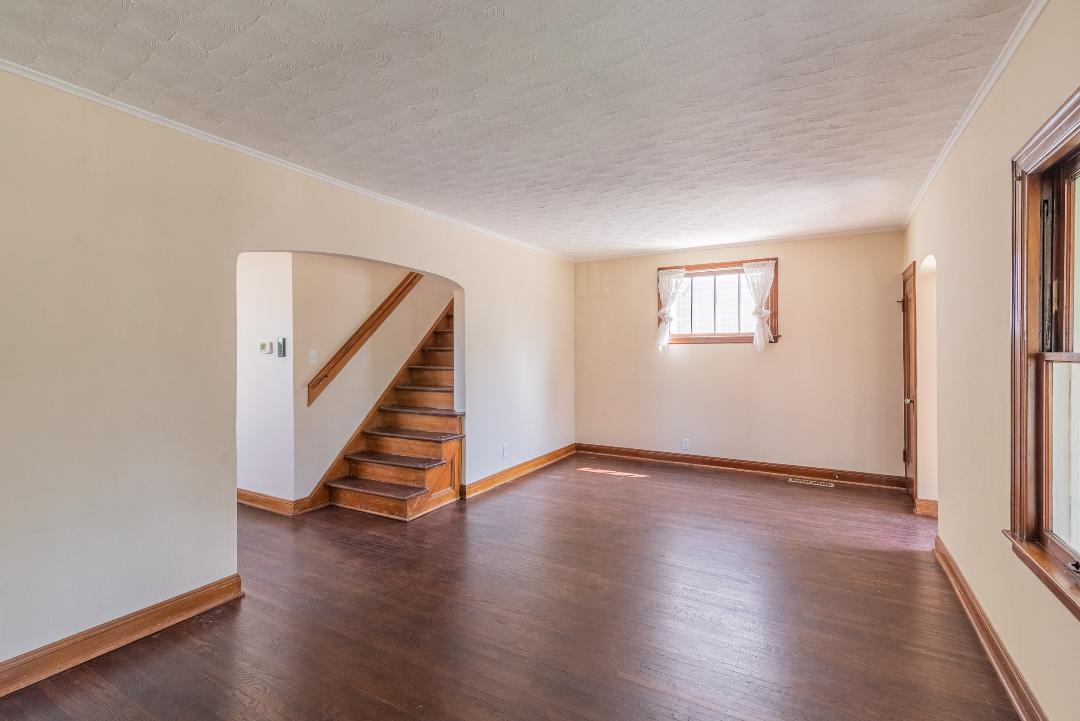 Building Photo - 732 E Mithoff St