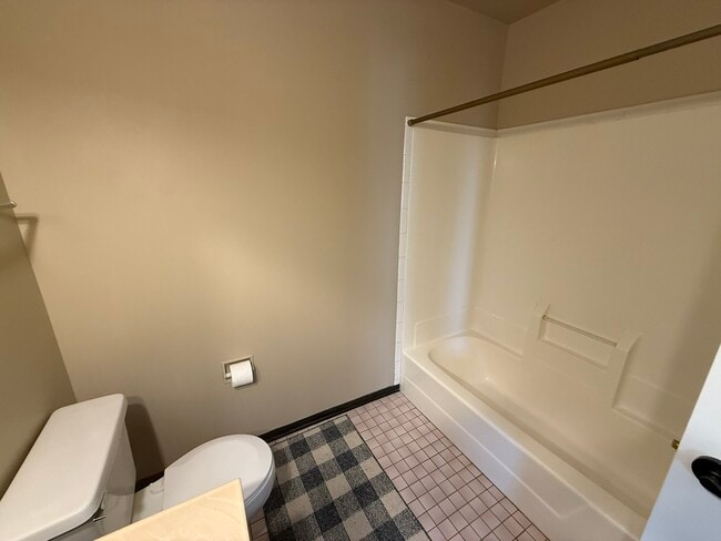 Building Photo - 15528 Whitehall Ln