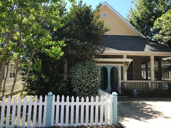 Primary Photo - 4565 Woodwind Dr