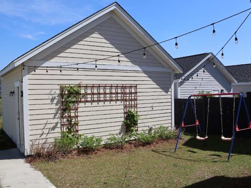 Building Photo - 680 Blueway Ave