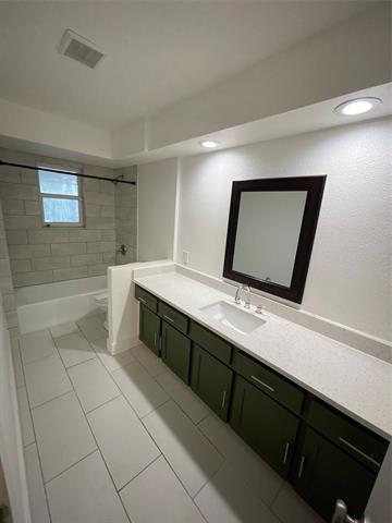 Building Photo - 3002 Canyon Brook Dr