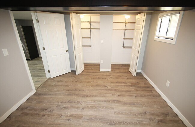 Building Photo - 7326 Triplex