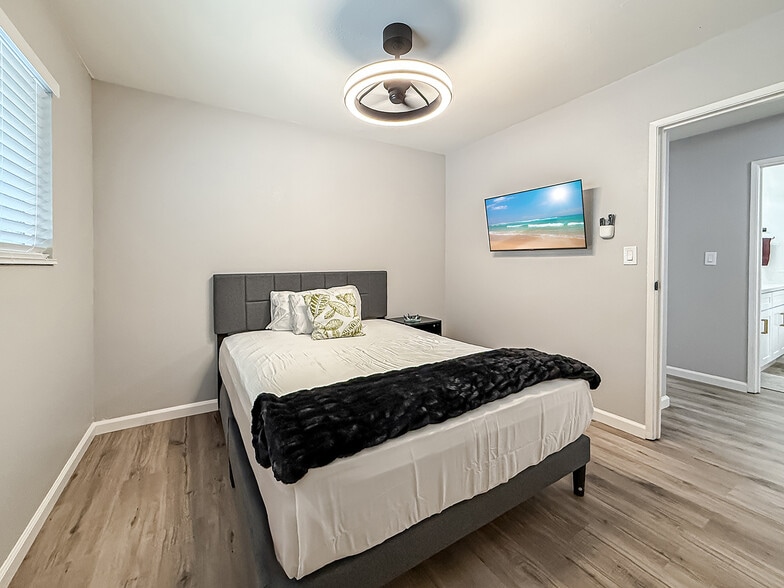 Building Photo - 717 Watson Ave