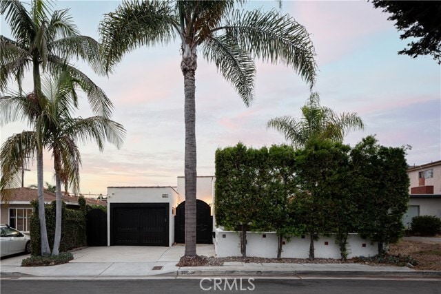 Building Photo - 306 Avenida Monterey