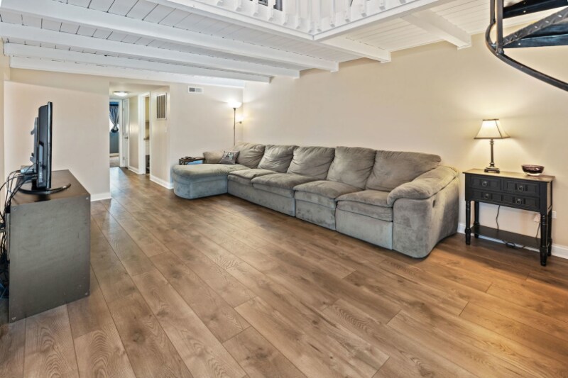 Building Photo - 16719 Paxton Ave