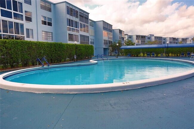 Building Photo - 7620 NW 18th St