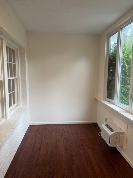 Back Room - 4836 Reservoir Rd NW