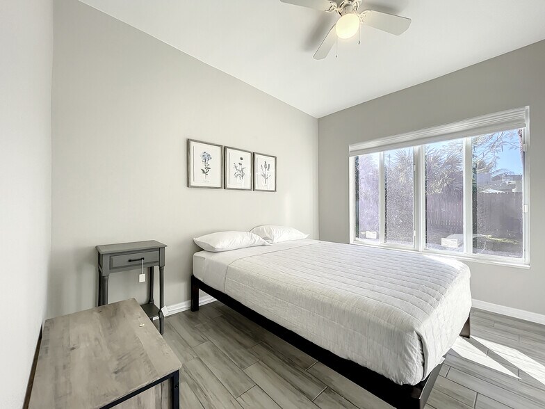 bedroom 2 - 1500 Davie Blvd
