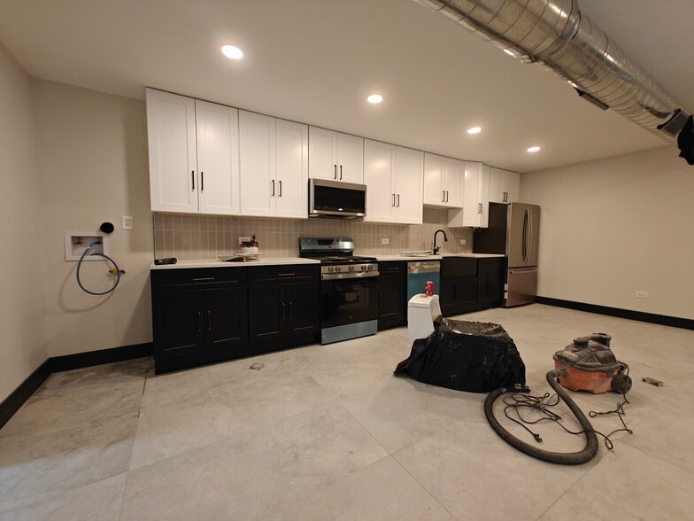 Building Photo - 1806 S Jefferson St