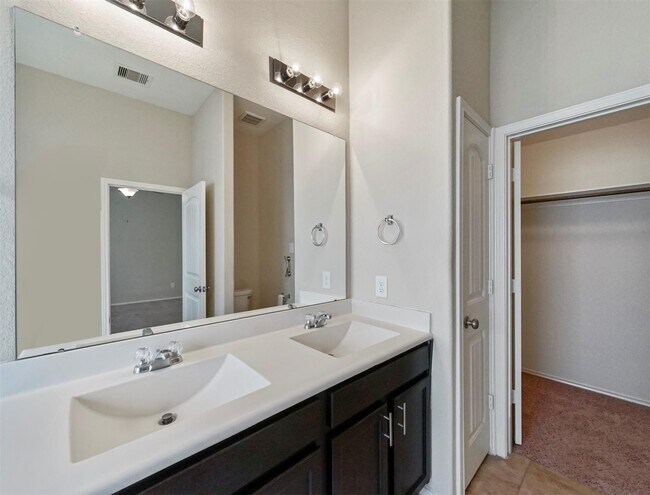 Building Photo - 20751 Winghaven Dr