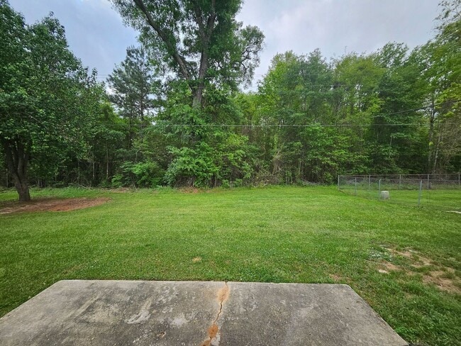 Building Photo - 130 Raymond Dr