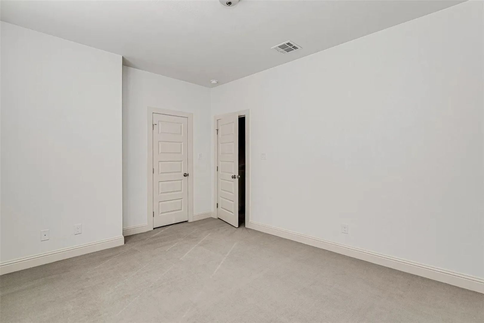 Building Photo - 3155 N Glen Garden Dr