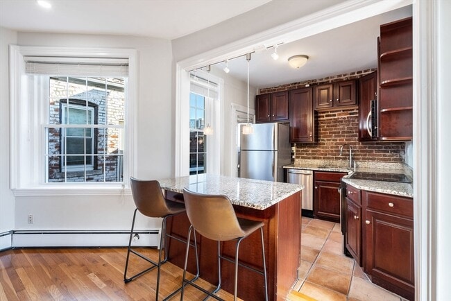 Building Photo - 80 Revere St