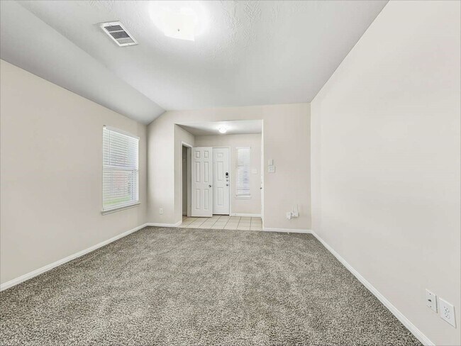 Building Photo - 5907 Deep S Dr