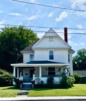 Building Photo - 403 S Main St