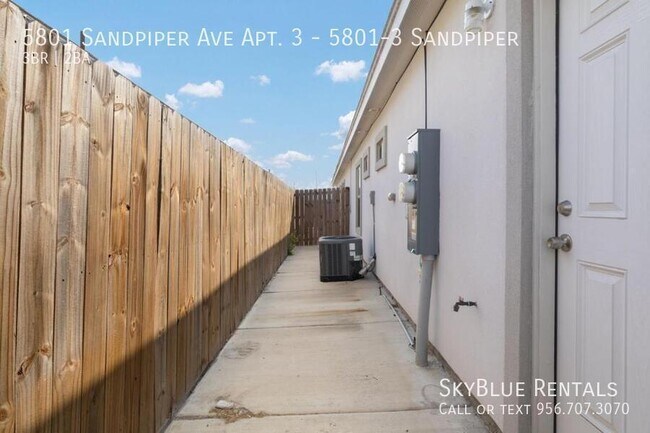 Building Photo - 5801 Sandpiper Ave