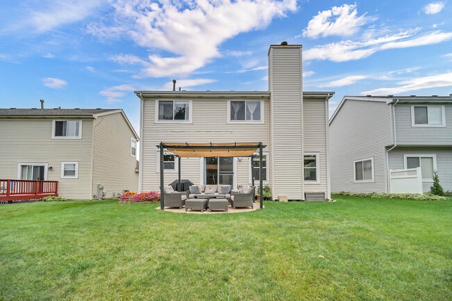 Building Photo - 898 Lakestone Ln