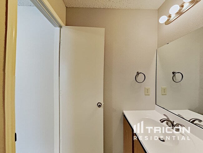 Building Photo - 4026 Congaree Dr