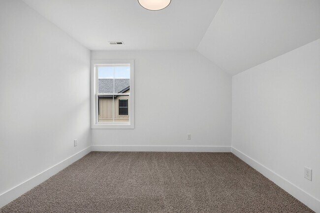 Building Photo - 193 Cripps Ln