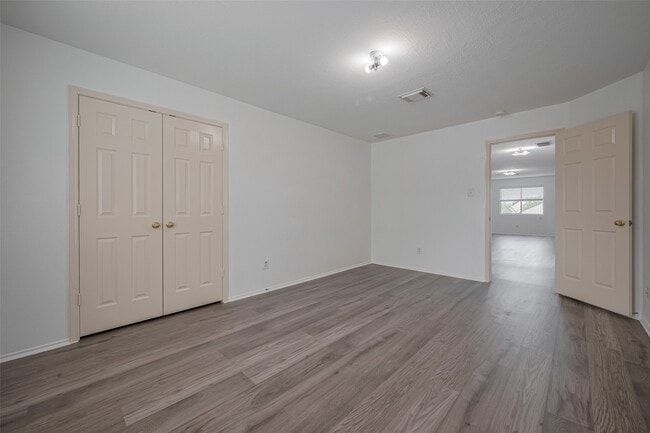 Building Photo - 6814 Shallow River Ct