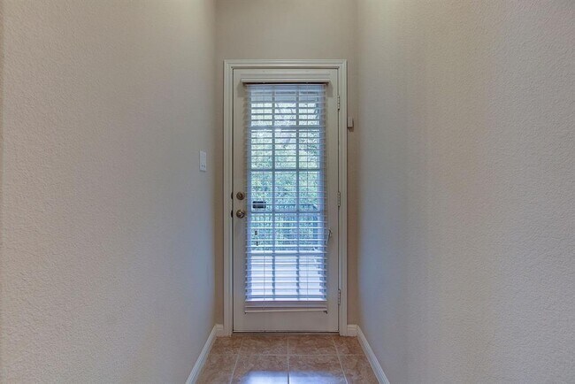 Building Photo - 1310 W Parmer Ln