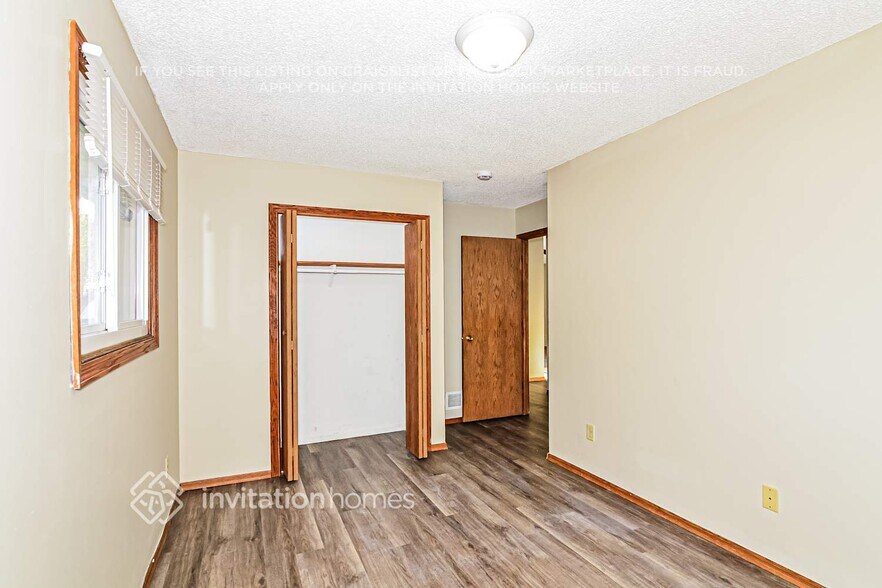 Building Photo - 8157 James Ave N