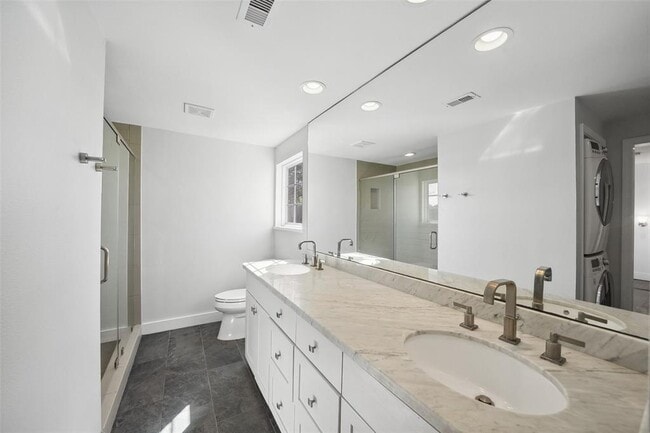 Building Photo - 4502 Rockwood Dr