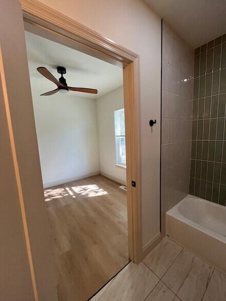 Bedroom 1 (Master) - 1389 E 43rd St