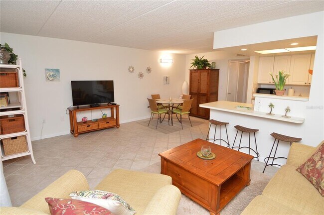 Building Photo - 12760 Indian Rocks Rd