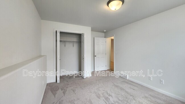 Building Photo - 2584 66th Ave S